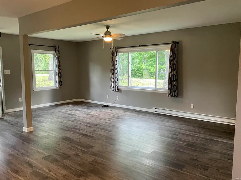225 Marcelle Dr — Photo 4