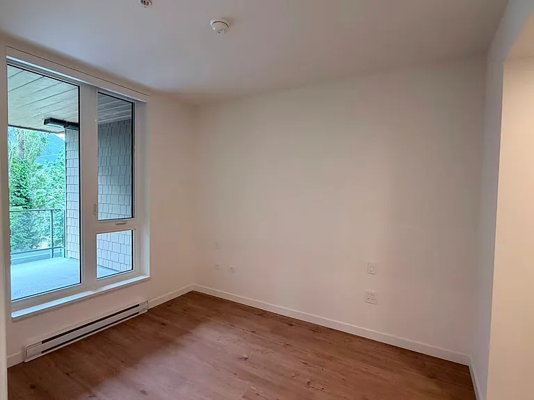 1500 Scott Cres #408 — Photo 3