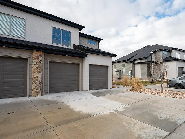 159 W Harvest Village Ln — Photo 33