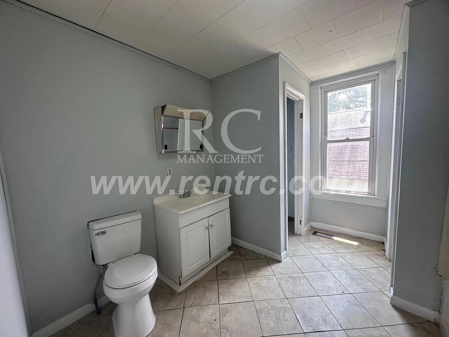 2 bed, 900 sqft, $695 — Photo 4