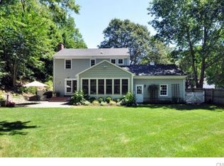 101 Twin Brooks Ln, Fairfield, CT 06824