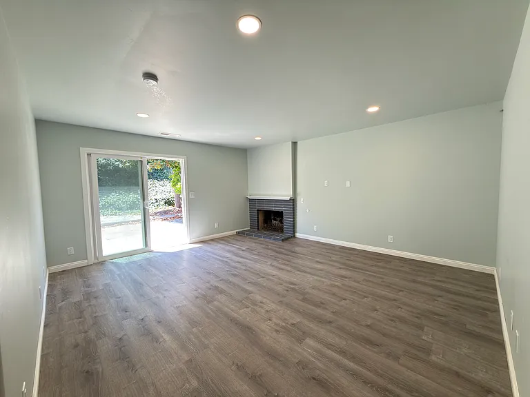 1528 Sheffield Dr — Photo 14