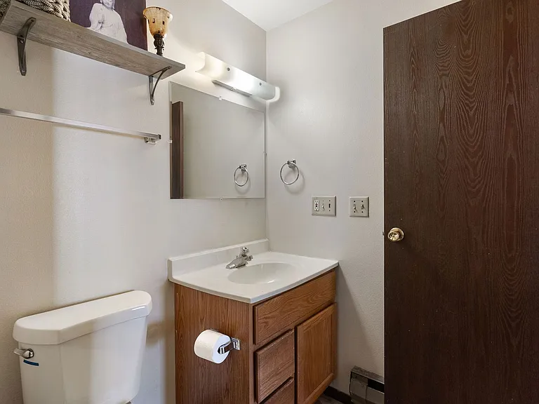 7900 Harwood Ave — Photo 7