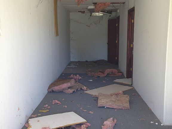 4th image of 502 Hospital Dr