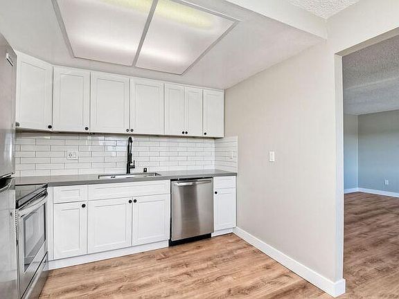 2nd image of 160 Camino Corto APT 14