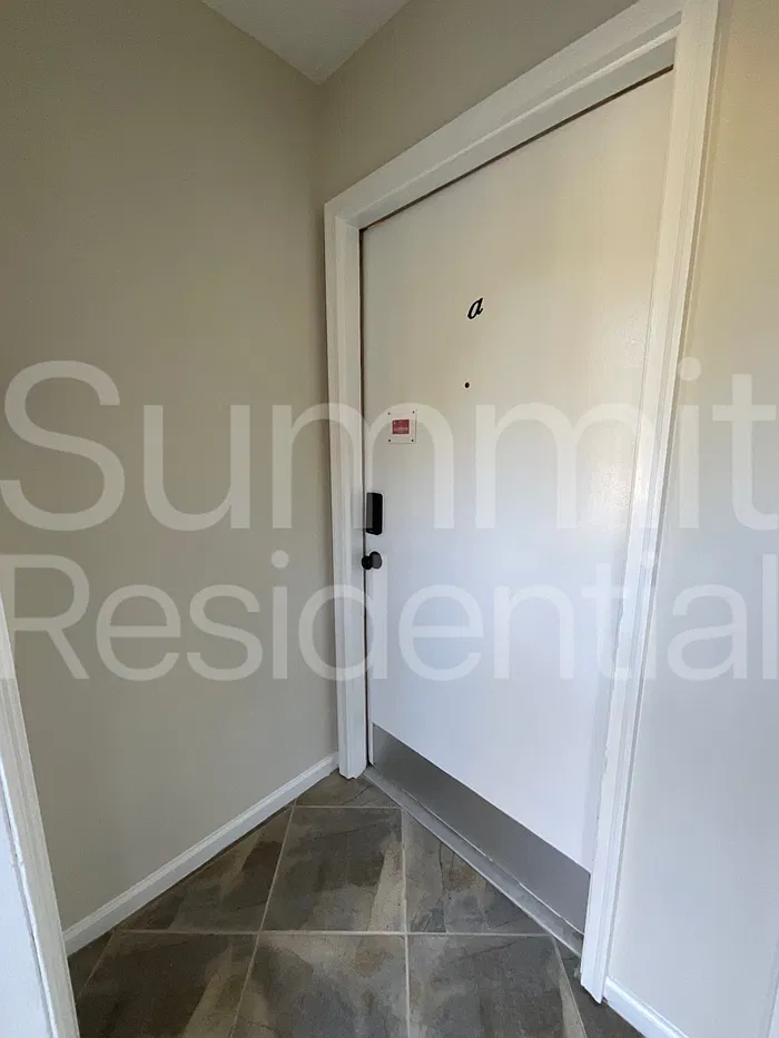 2 bed, 1.0 bath, 1113 sqft, $1,445 — Photo 3