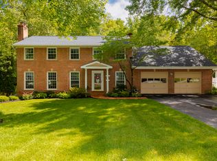 8969 Colesbury Pl, Fairfax, VA 22031