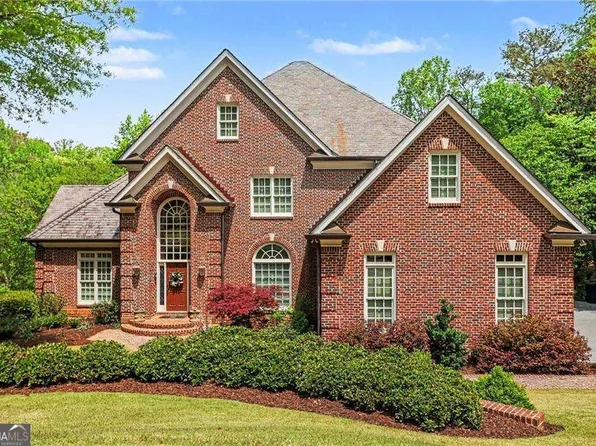 1645 Misty Oaks Dr, Sandy Springs, GA 30350