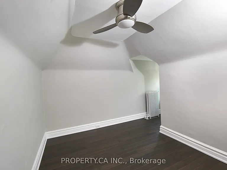 345 Gladstone Ave #UPPER — Photo 17