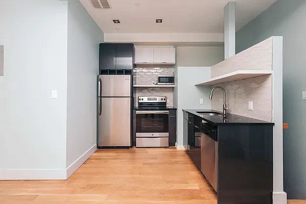 Rented by Nooklyn NYC LLC | media 37