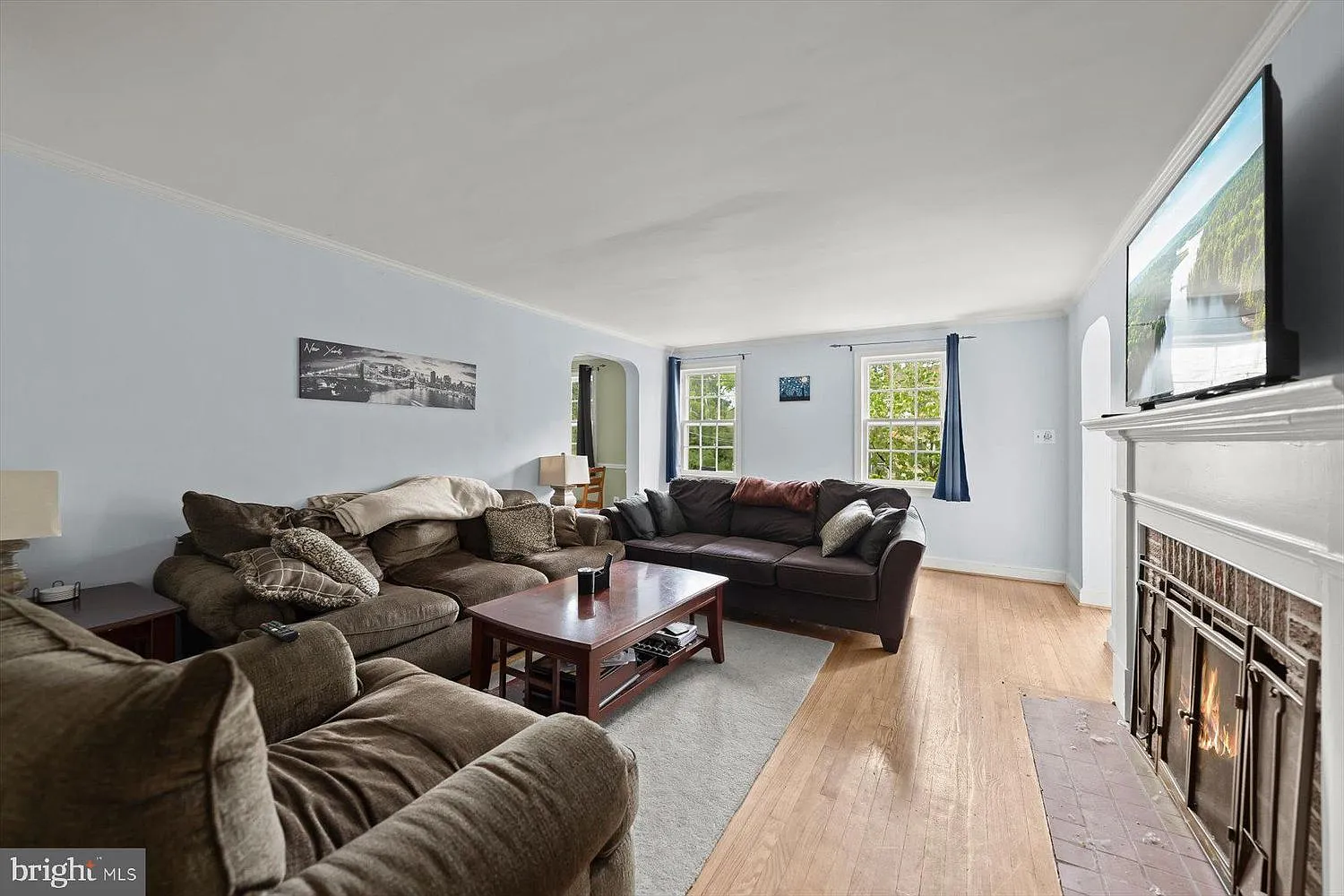 4 bed, 3.5 bath, 2600 sqft, $5,750 — Photo 2