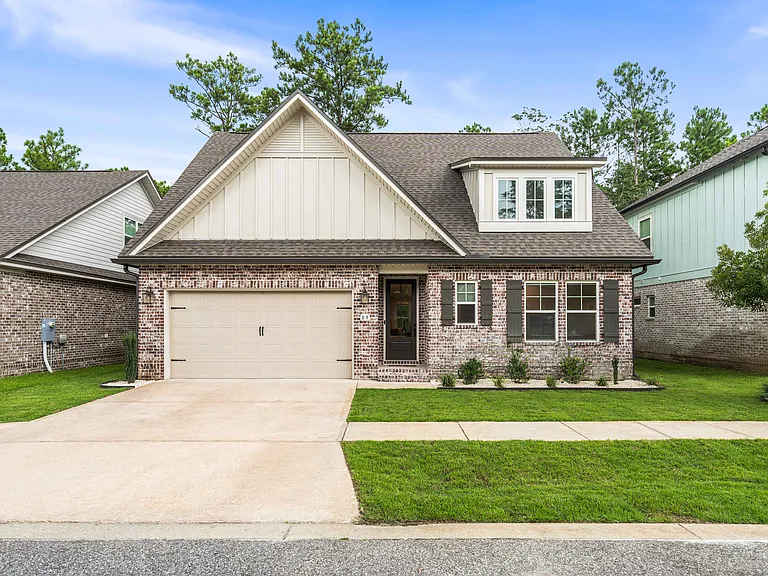 89 Laurel Oaks Dr — Photo 1