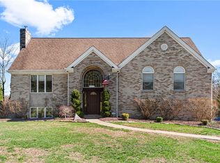 6618 Willem Dr, Finleyville, PA