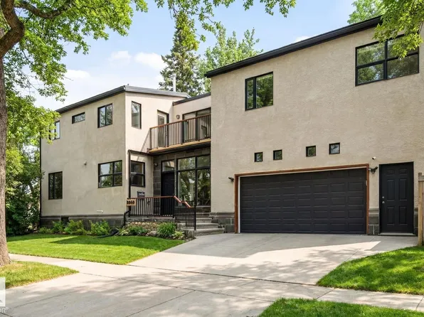 8860 93rd St NW, Edmonton, AB T6C 3T1