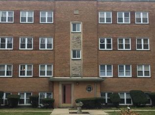 2435 W Lunt Ave APT 2A, Chicago, IL 60645