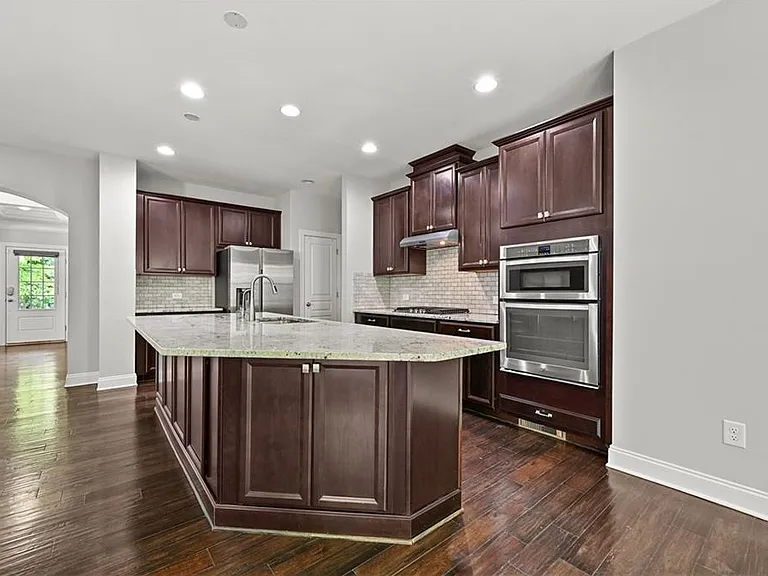 9965 Cameron Parc Cir — Photo 14