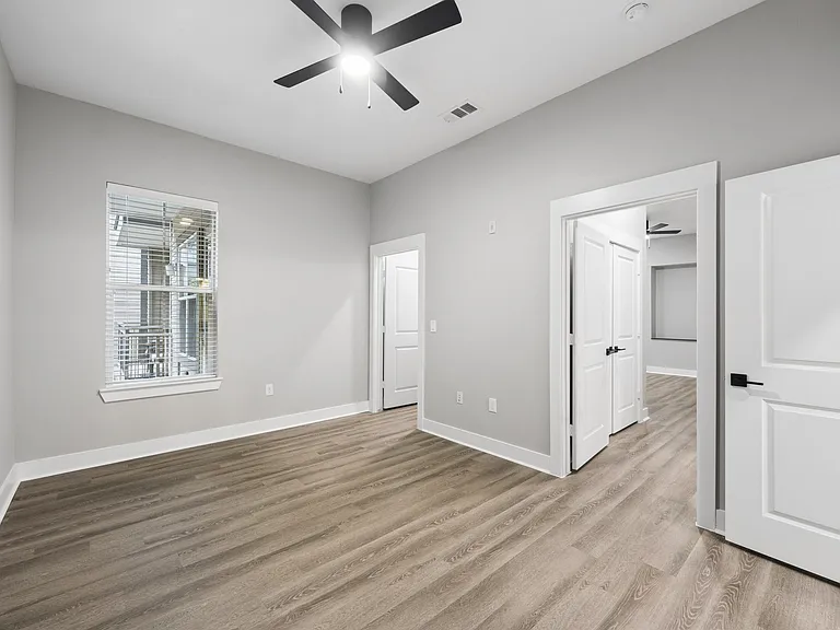 The Fairmount at Oak Lawn — Photo 15
