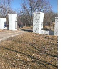 8919 S Hardsaw Rd, Grain Valley, MO 64070