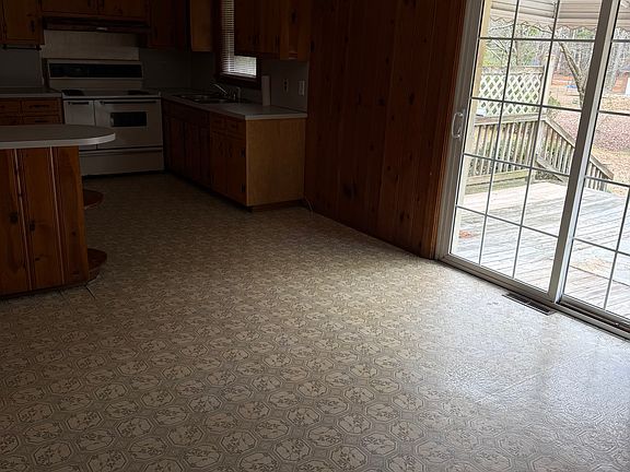 4th image of 208 Ridgewood Dr