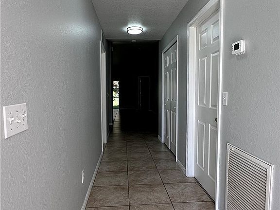 2nd image of 211/213 SE 24th Ave