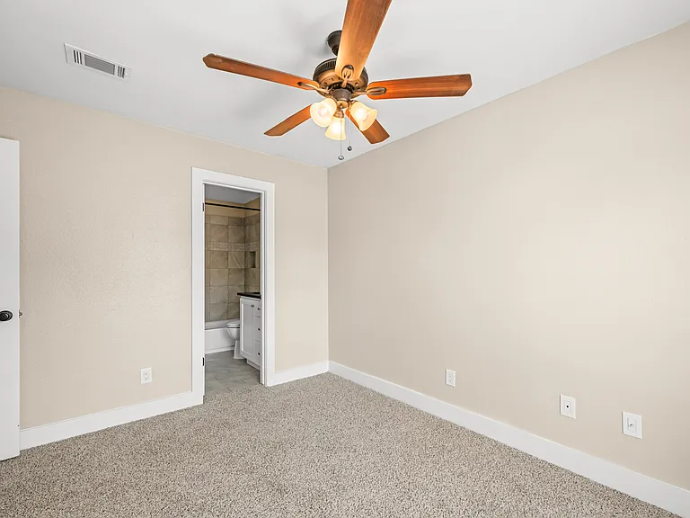 Kempwood Place Townhomes — Photo 16