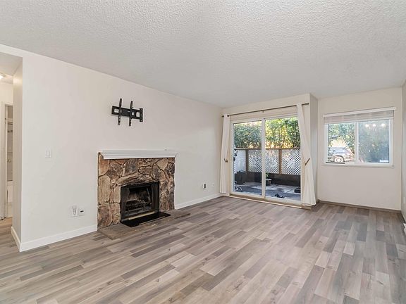 3rd image of 555 North Rd #109