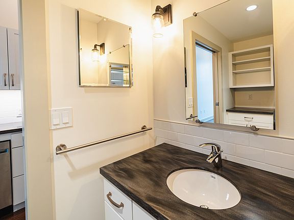 3rd image of 429 State St #203