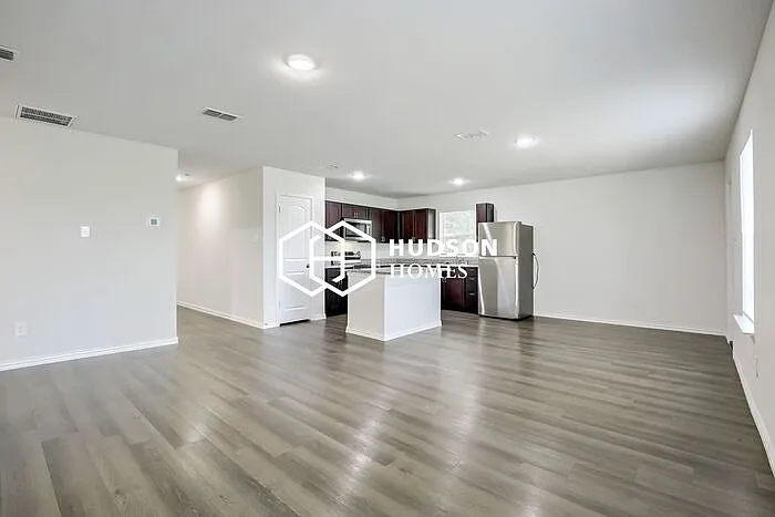 159 Westview Dr — Photo 4