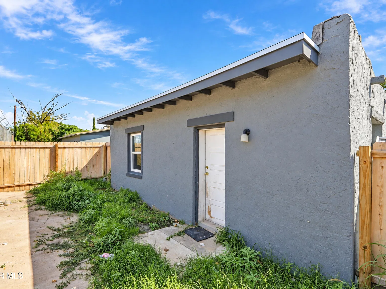 151 N Pendell Rd — Photo 4