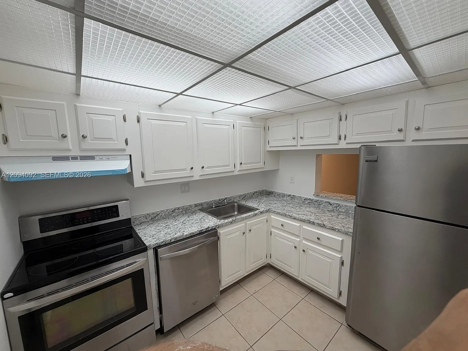 7825 Fairview Dr — Photo 2