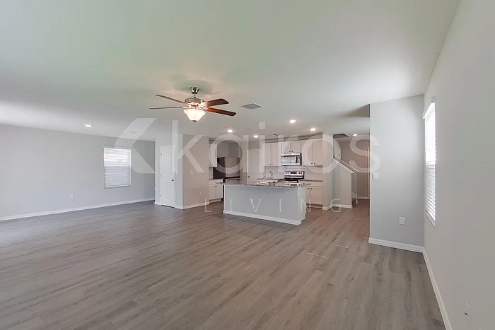 8602 SW 43rd Ter — Photo 3