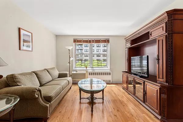 1st image of 309 E 87th St APT 7E