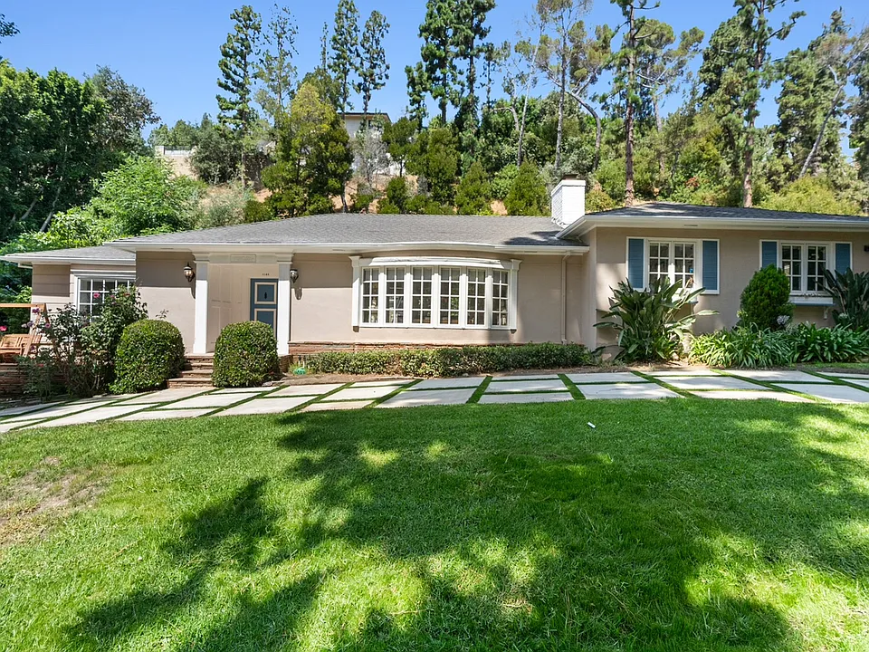 1165 Coldwater Canyon Dr