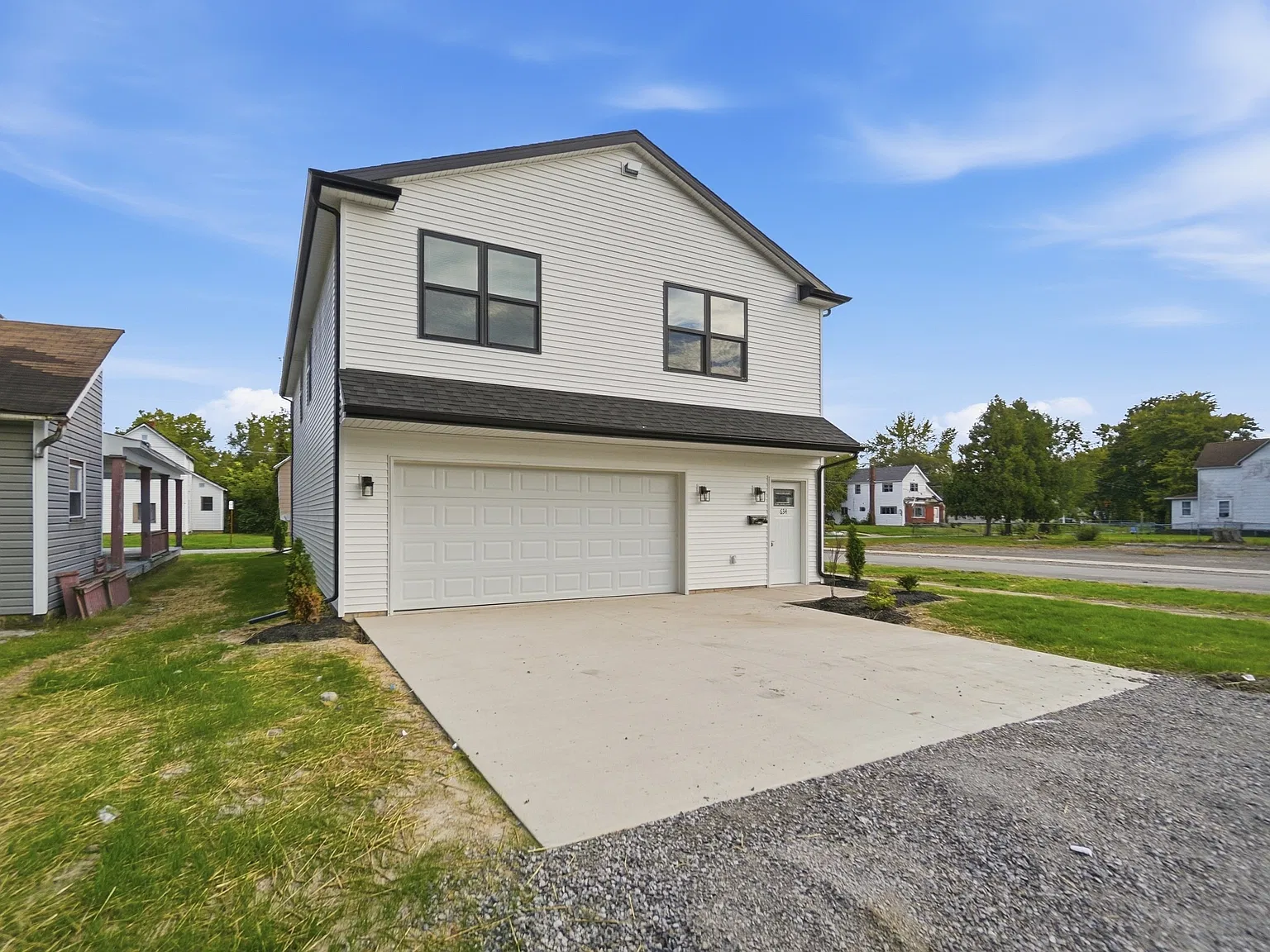 2 bed, $1,695 — Photo 1