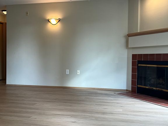 3rd image of 727 N 85th St APT 203
