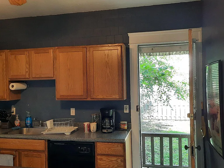 2589 W 10th St #1 — Photo 11