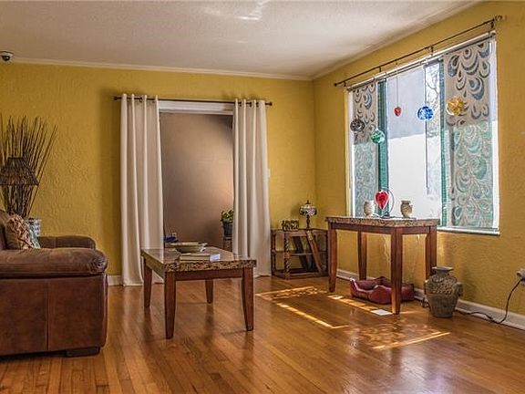 2nd image of 747 13th Ave N