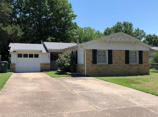 304 Lenox Dr, Muskogee, OK 74403