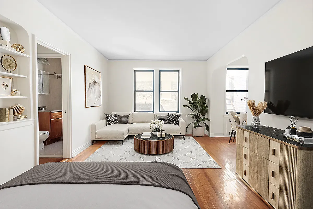 145 East 22nd Street — Photo 3