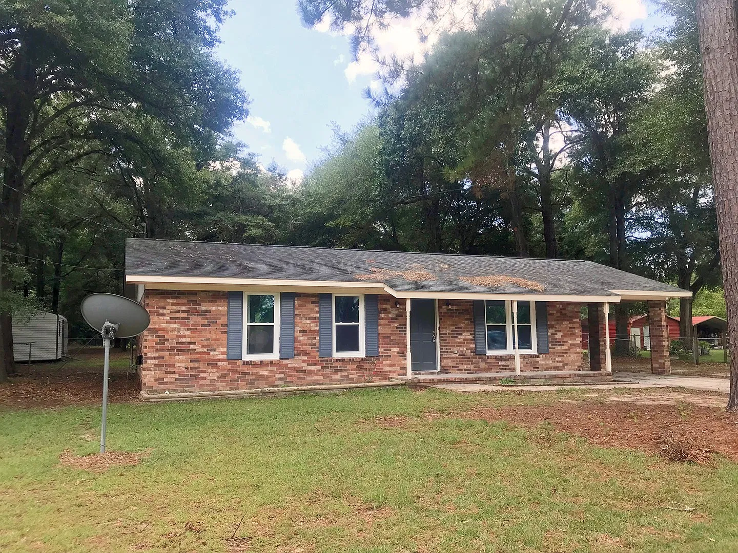 Renovated on a Large Lot Just off Mike Padgett HWY Past Brown Road! — Photo 2