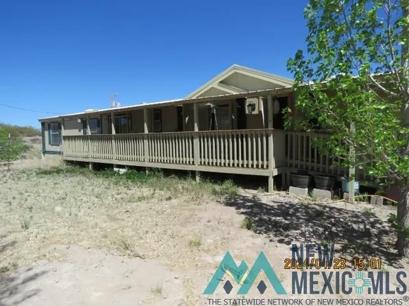 11 Midway Rd, Caballo, NM 87931