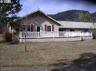 524 Indian Bend Rd, Umpqua, OR 97486
