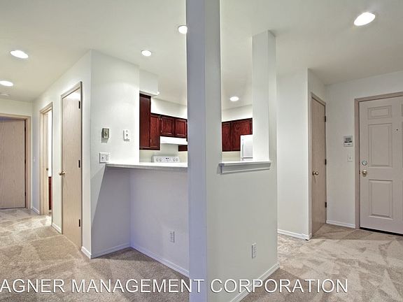 5th image of 75 NW Dogwood St APT 203