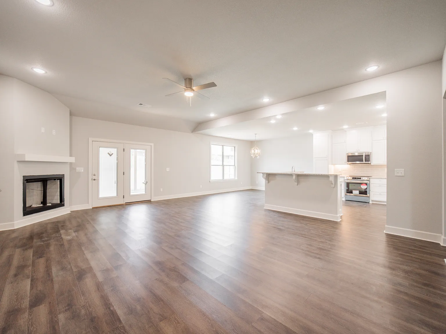 4 bed, 2095 sqft, $2,750 — Photo 4