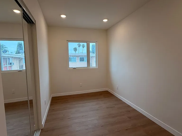 3950 S Hillcrest Dr — Photo 5