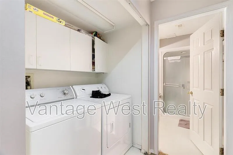 2 bed, 1.0 bath, 1100 sqft, $1,675 — Photo 2