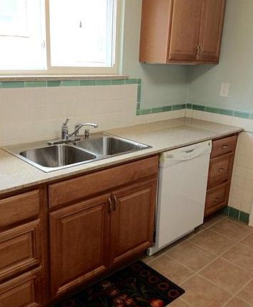 5th image of 7734 Ahern Ave