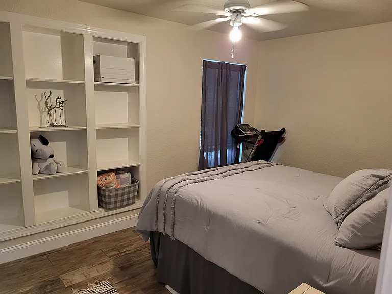 2501 Hydrangea St #1 — Photo 13