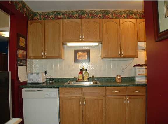 Kitchen w/ updated cabinets