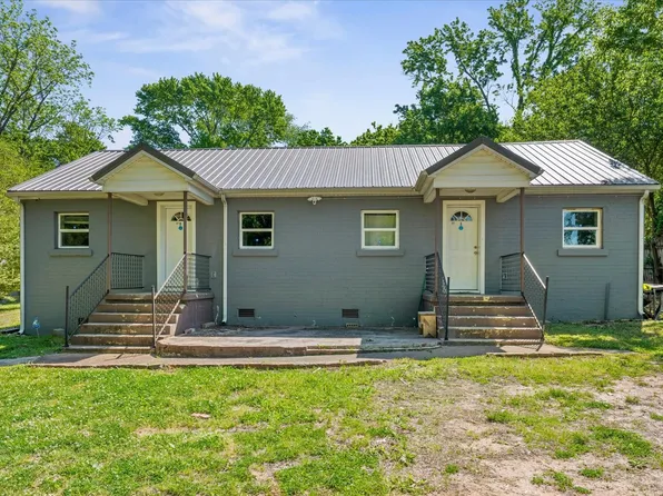 307 Locust St #A-b, Clarksville, TN 37042